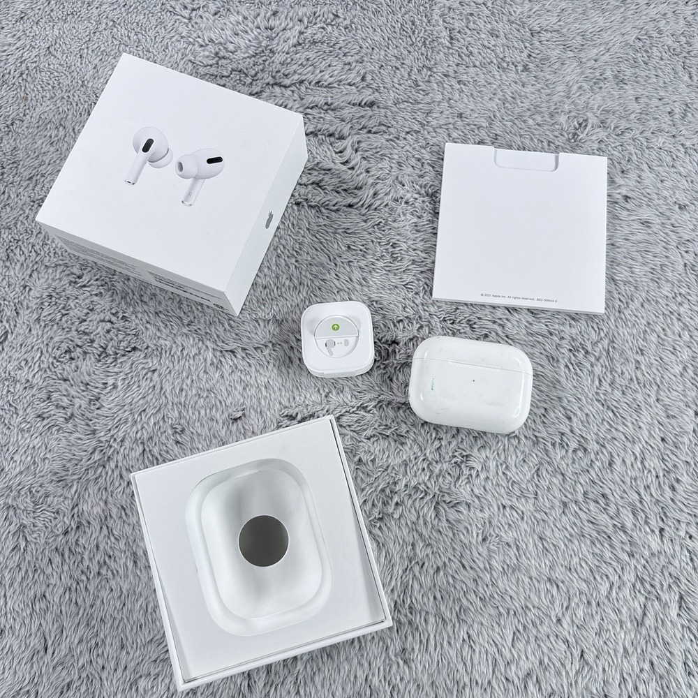 AirPod Pro Charging Case ONLY NO AIR PODS Or Cord W/Box. WMP22AM/A